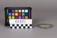 銀手環藏品圖，第1張