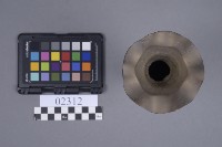 高足長頸瓶藏品圖，第6張