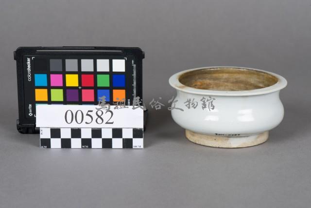 白釉香爐藏品圖，第1張