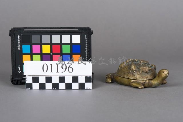 銅盒(附蓋)藏品圖，第4張