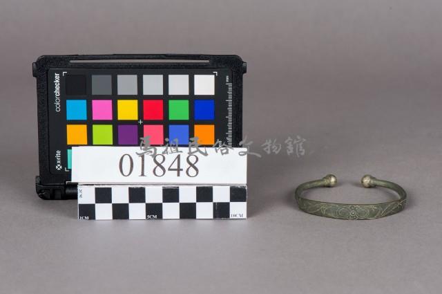 銀手環藏品圖，第1張