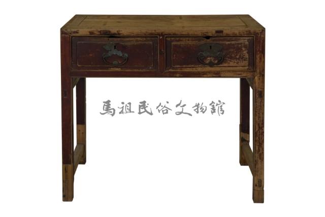 書桌藏品圖，第1張