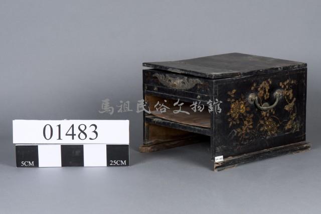 梳妝箱藏品圖，第2張