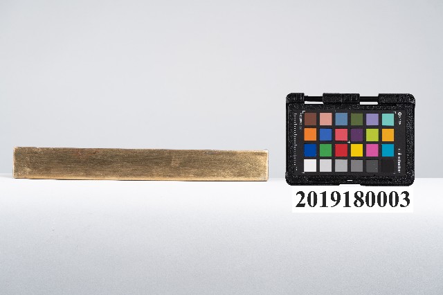 銅製托盤 的圖片