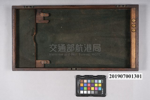 三桿分度儀木盒藏品圖，第1張