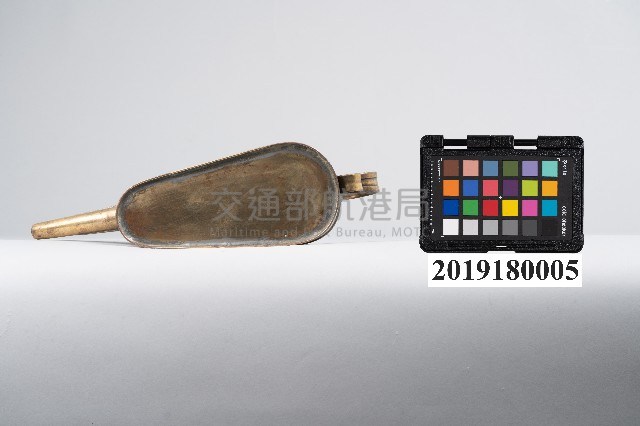 尖嘴銅製油壺藏品圖，第5張