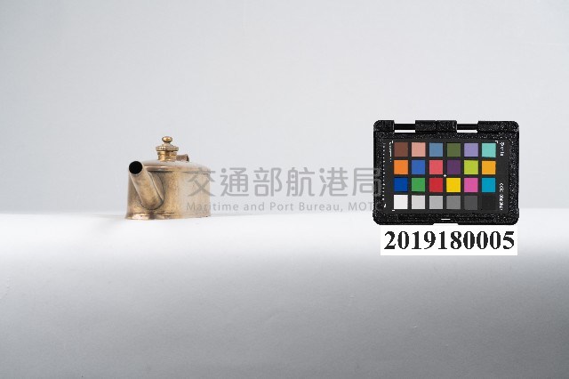 尖嘴銅製油壺藏品圖，第4張