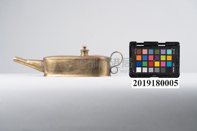尖嘴銅製油壺藏品圖，第1張