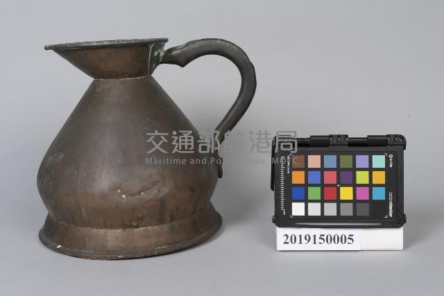 銅製油壺藏品圖，第1張