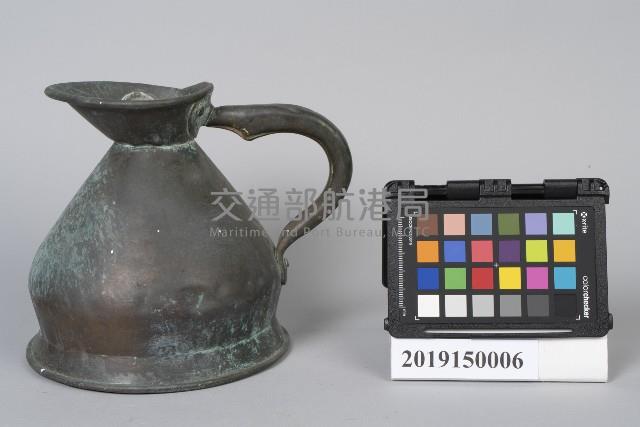 銅製油壺藏品圖，第1張