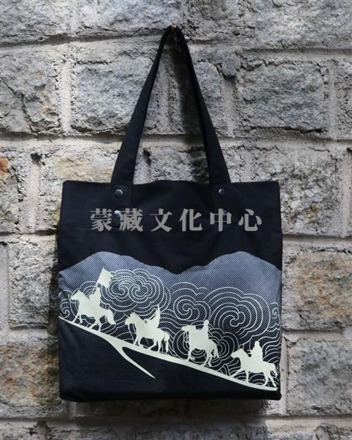 騎馬圖飾收納包(黑色)藏品圖，第1張