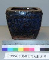 藍釉捲草紋方口甕藏品圖，第1張