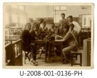 臺南州立臺南專修工業學校學師生合照藏品圖，第1張