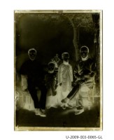 曾欽錫家族成員合照「玻璃乾版底片」藏品圖，第2張