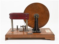 「島津製作所」法拉第圓盤(單極發電機)藏品圖，第1張
