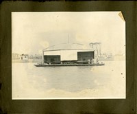 《王助相簿》水上飛機浮動廠棚藏品圖，第1張
