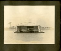 《王助相簿》水上飛機浮動廠棚藏品圖，第1張