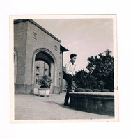 1953年成功大學教務處前獨照藏品圖，第1張