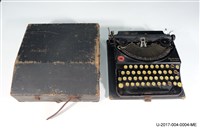 Remington Portable Typewriter  Collection Image, Figure 3, Total 4 Figures
