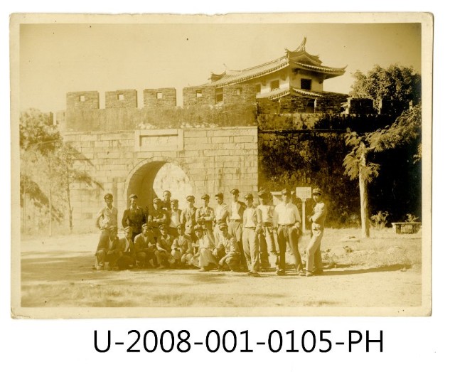 Students at Tainan Prefecture Tainan Industrial Secondary School