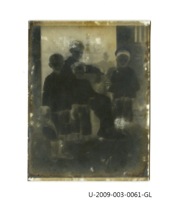 Dry Gelatin Plates－Zeng Qin Xi family's portrait 