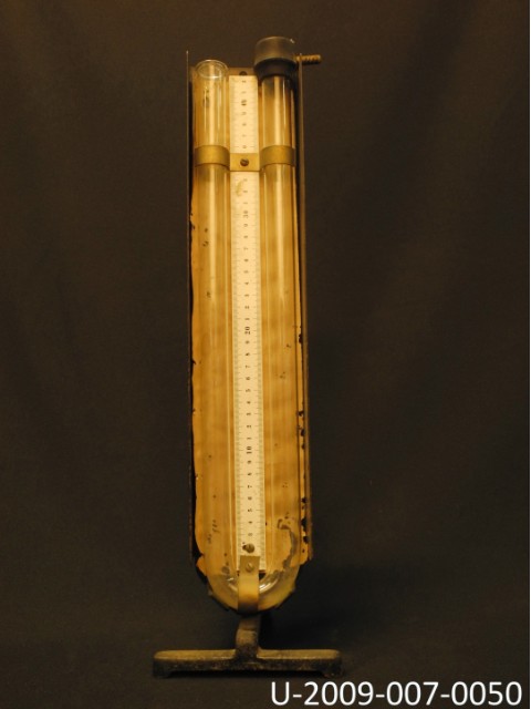 U-tube manometer