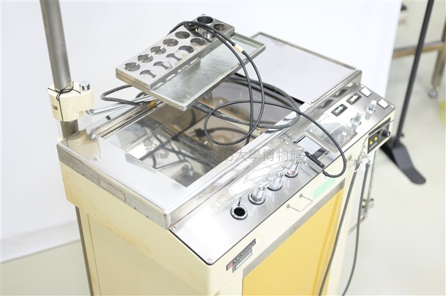 耳鼻喉科檢查治療檯藏品圖，第3張