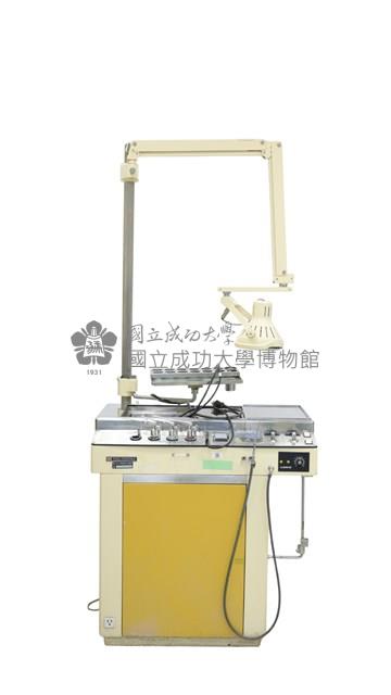 耳鼻喉科檢查治療檯藏品圖，第1張