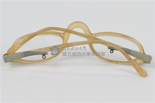 王秀蓮眼鏡藏品圖，第3張