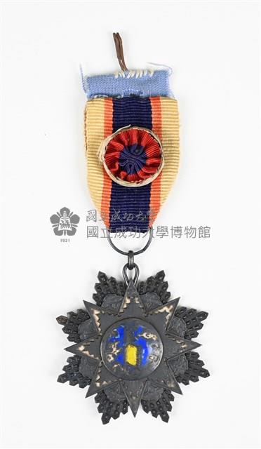 Order of Resplendent Banner Collection Image, Figure 1, Total 3 Figures