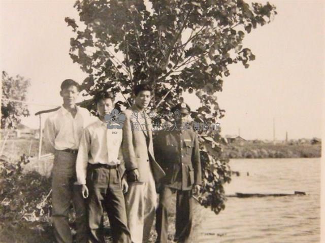 安平港邊合照藏品圖，第1張