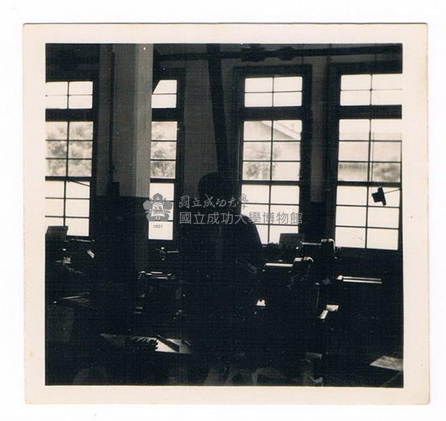 成功大學機械系館試驗室藏品圖，第1張