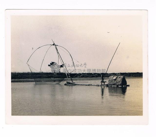 安平運河上的打漁竹筏藏品圖，第1張