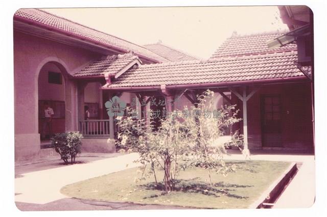 成功大學土木系館中庭藏品圖，第1張