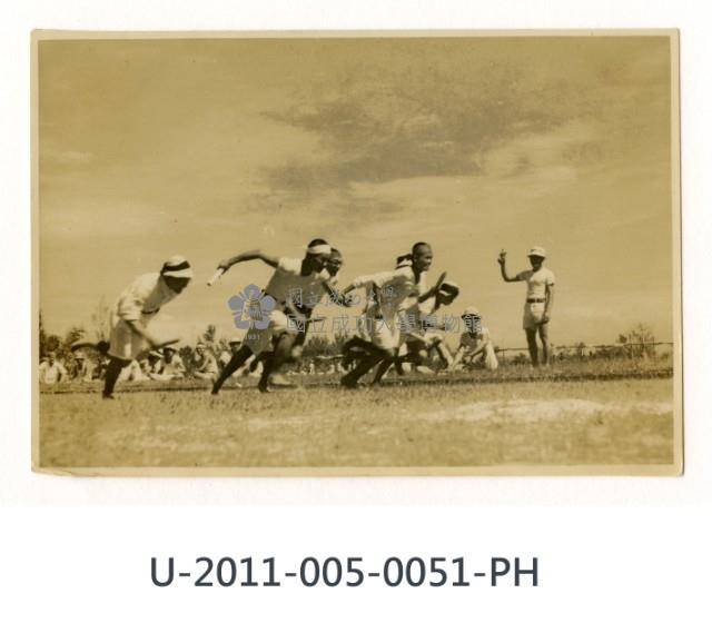 《台南高工開校十周年記念祭寫真帖》八百米継走藏品圖，第1張