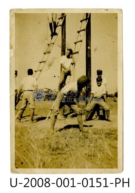 Students at Tainan Prefecture Tainan Industrial Secondary School Collection Image, Figure 1, Total 2 Figures