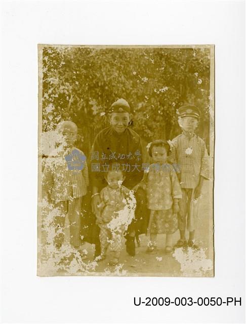 曾欽錫家族成員合照藏品圖，第1張