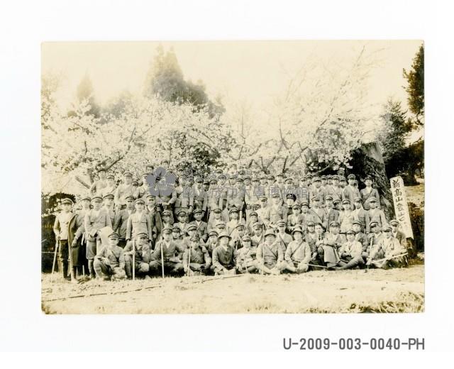 Students and teachers at Tainan Prefecture Tainan Industrial Secondary School Collection Image, Figure 1, Total 2 Figures