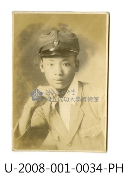 臺南州立臺南專修工業學校學生獨照藏品圖，第1張