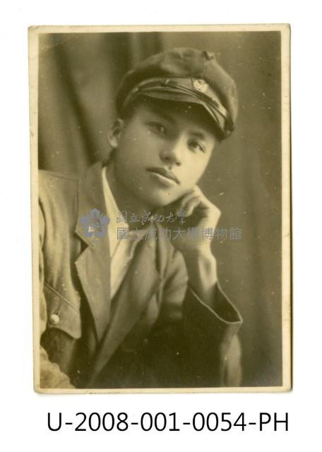 臺南州立臺南專修工業學校學生獨照藏品圖，第1張