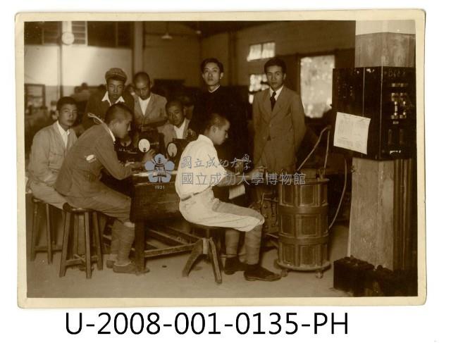 臺南州立臺南專修工業學校師生合照藏品圖，第1張