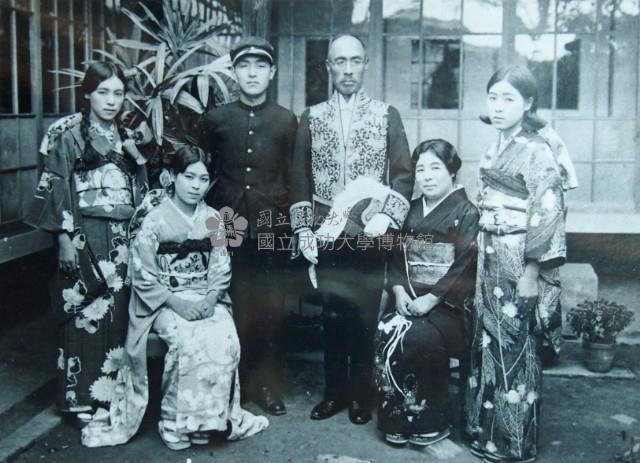Accession Number:2012-009-0005 Collection Image