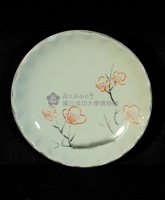 模印金邊花紋小碟藏品圖，第1張