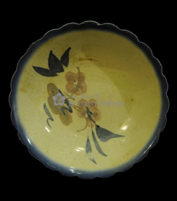 彩繪花卉淺盤藏品圖，第1張