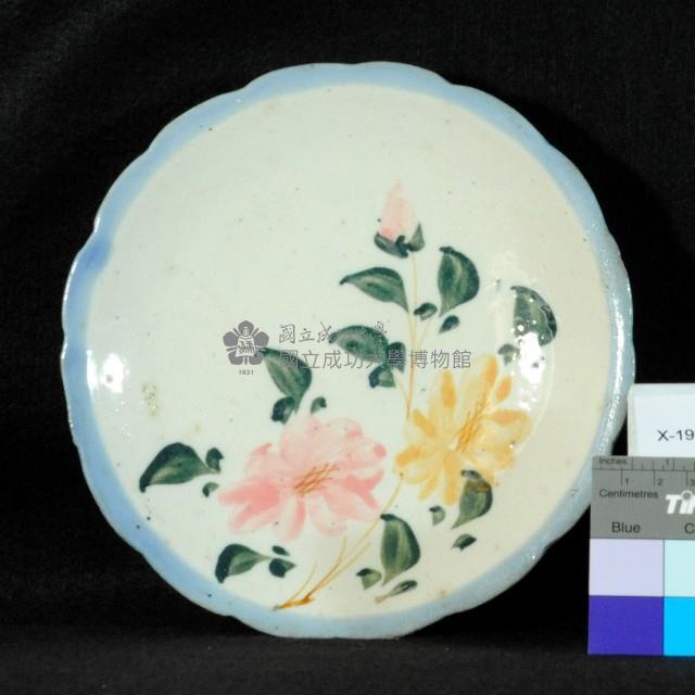 圈紋彩繪花草盤藏品圖，第1張