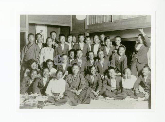 臺南高等工業學校學生合影藏品圖，第1張