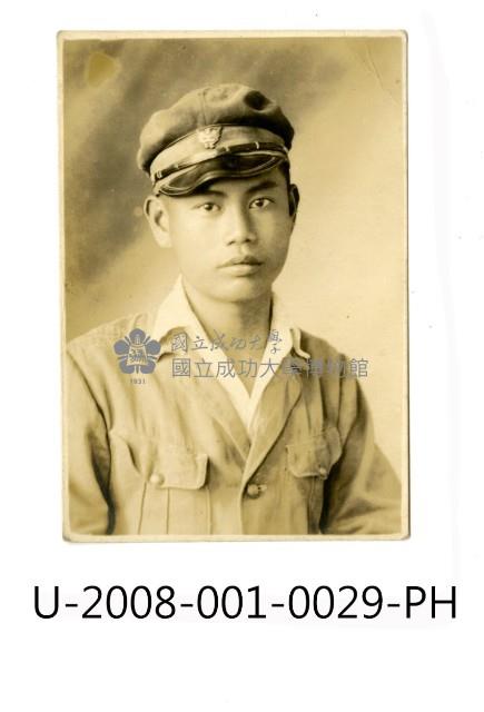 臺南州立臺南專修工業學校學生獨照藏品圖，第1張