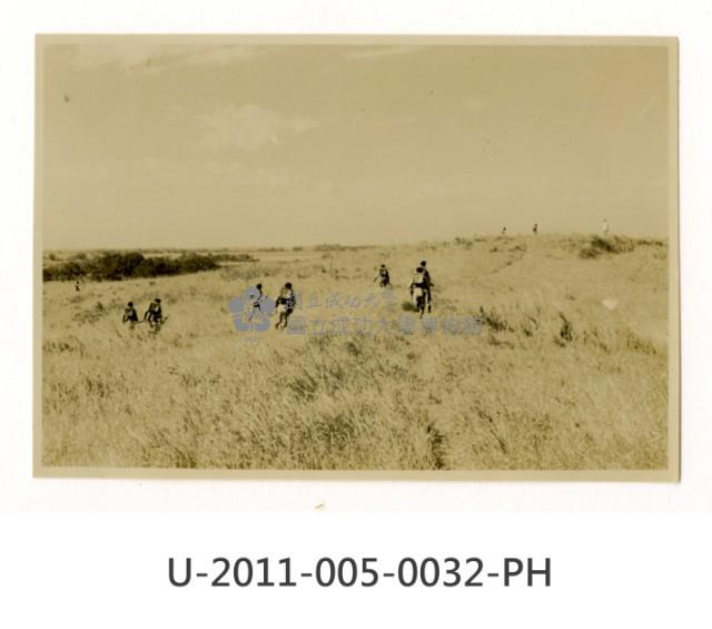 《台南高工開校十周年記念祭寫真帖》學生軍事演習照藏品圖，第1張