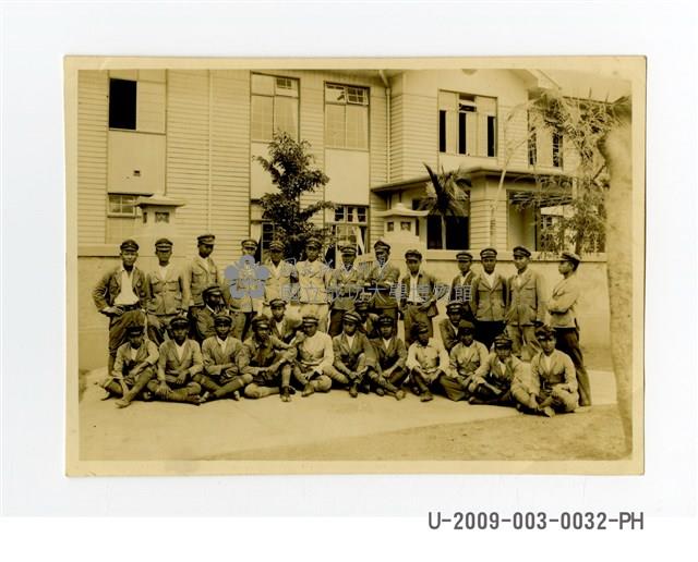 臺南州立臺南專修工業學校學生合照藏品圖，第1張