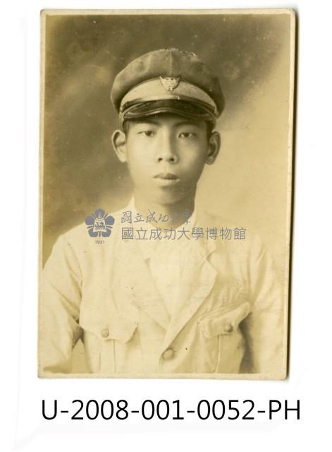 臺南州立臺南專修工業學校學生獨照藏品圖，第1張